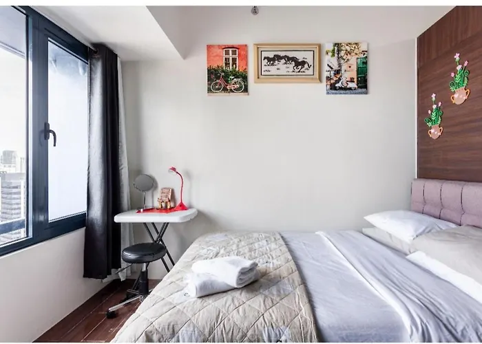 Appartement Marivic's Place At Air Residences Makati Manille