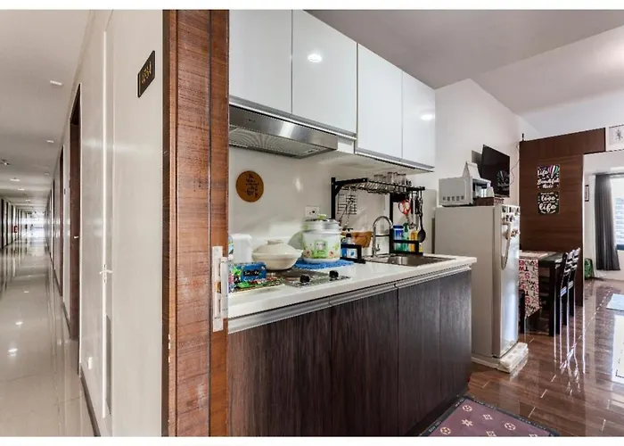 Marivic's Place At Air Residences Makati *